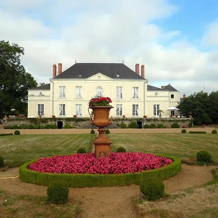 Saint-clement-de-la-place Chateau Sleeps 16 Pool