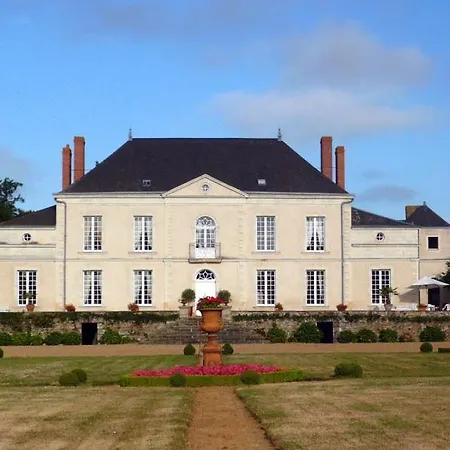 Saint-clement-de-la-place Chateau Sleeps 16 Pool