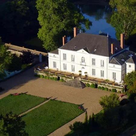 Séjour à la campagne Saint-clement-de-la-place Chateau Sleeps 16 Pool *